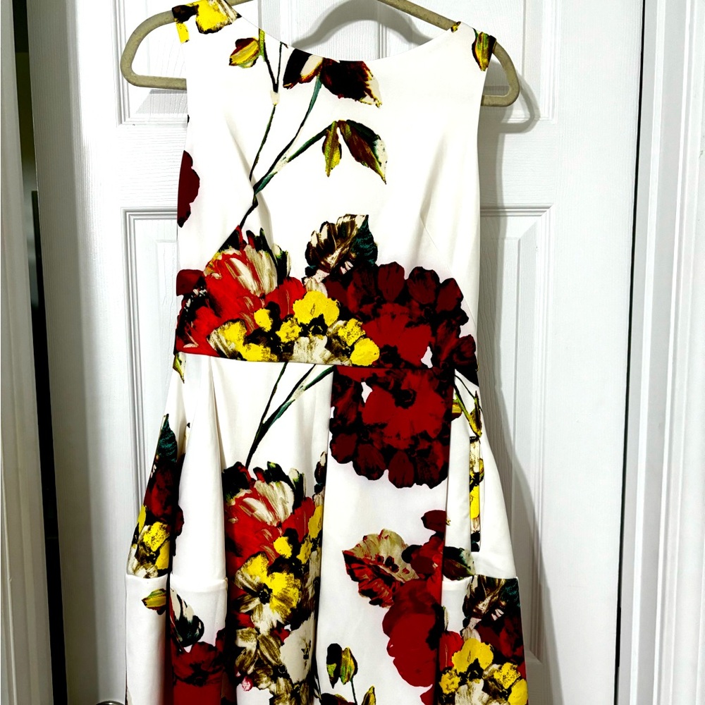Floral tank top style dress with pockets